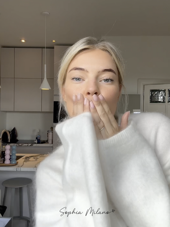 Hannah ™ | Relaxed Fit Soft Knit Sweater - Elle Melbourne