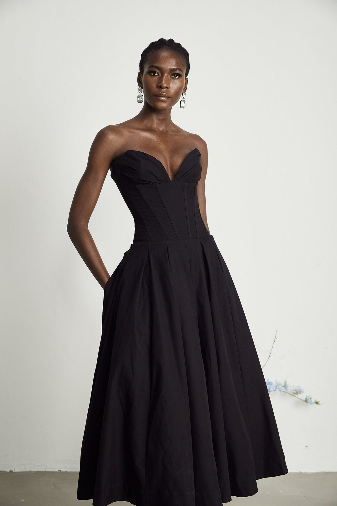 Esme | Elegant Off-Shoulder Corset Midi Dress - Elle Melbourne